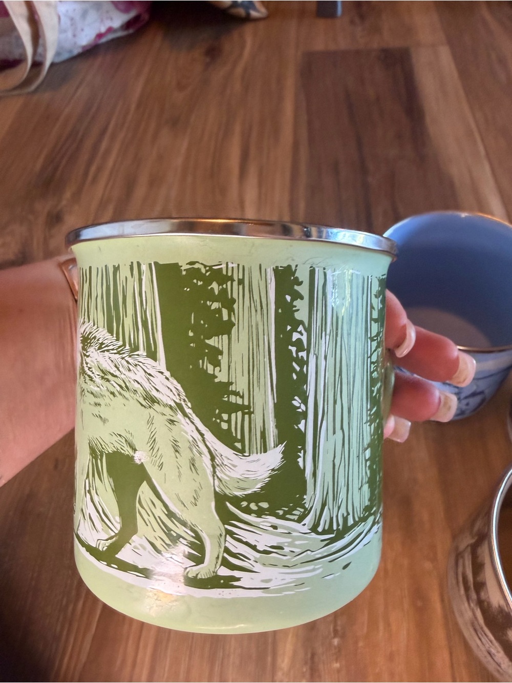 Outdoor Wildlife Enamel Camping Mugs - Set of 4 (Blue, Tan, Green) - Picture 5 of 10